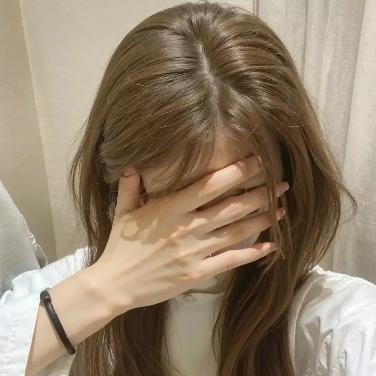 変な時間に起きちゃった