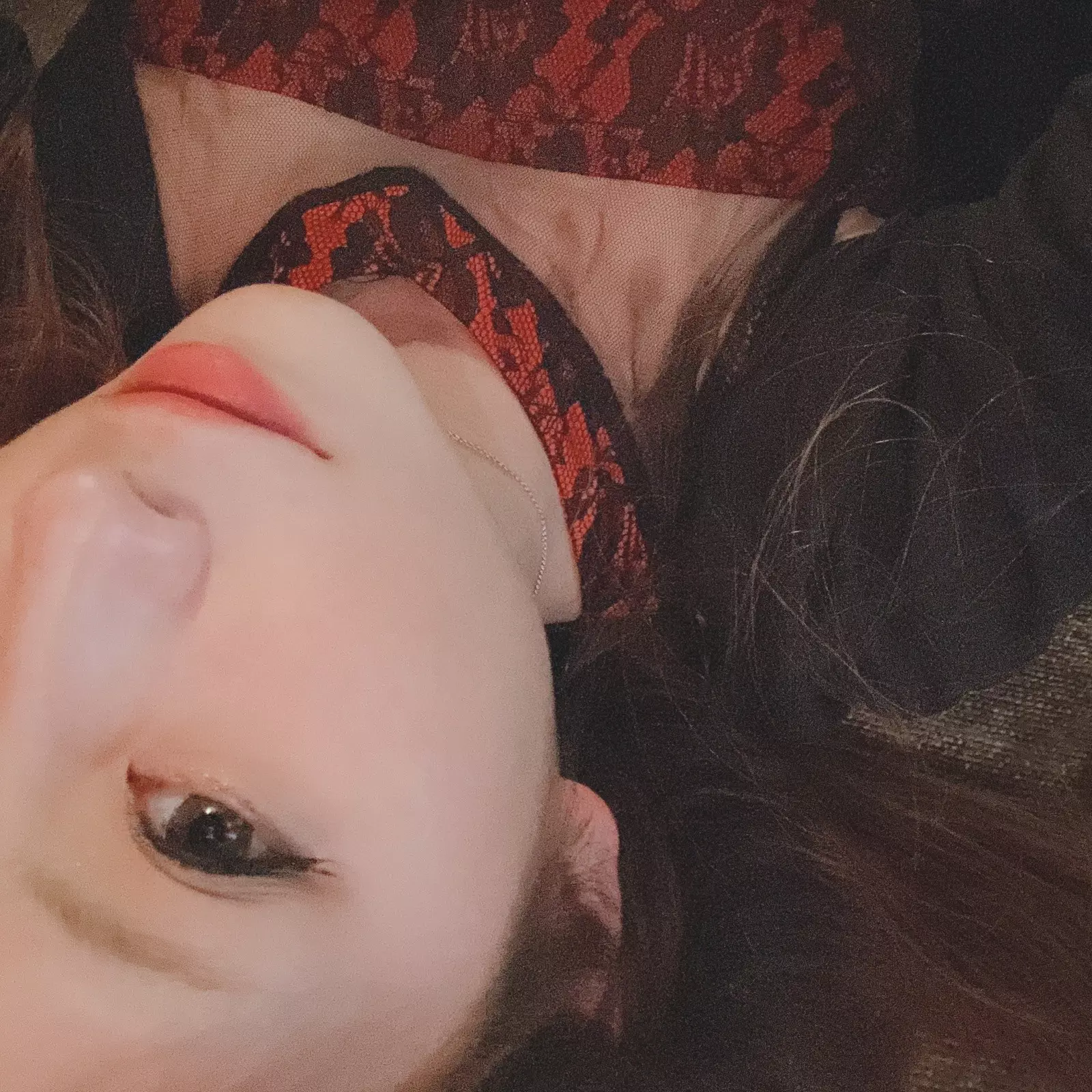 明日のお洋服どんなのが良いかな？