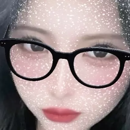 今なにしてるのー？！