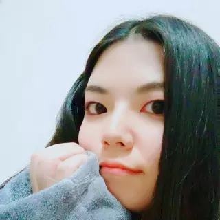 よわ……