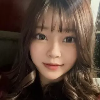 a girl from live-de55 https://picture2.livede55.com/images/p5-1435884470