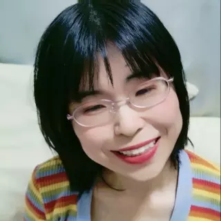 a girl from live-de55 https://picture2.livede55.com/images/p5-1436448398