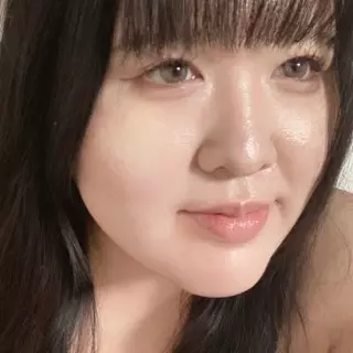 a girl from live-de55 https://picture2.livede55.com/images/p5-1436745058