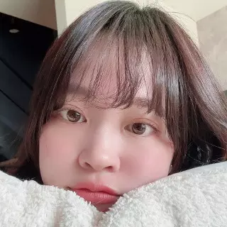 a girl from live-de55 https://picture2.livede55.com/images/p5-1437288177