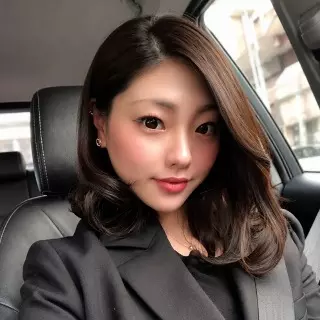(；；)